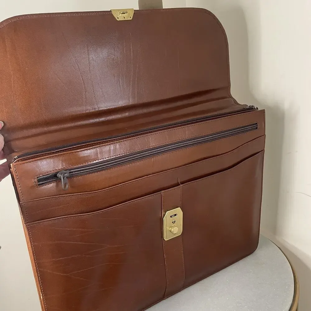 VTG Cognac Brown Leather Briefcase Attaché Case Trifold Wall Street Finance Bro